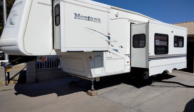 Cozy RV in Albuquerque