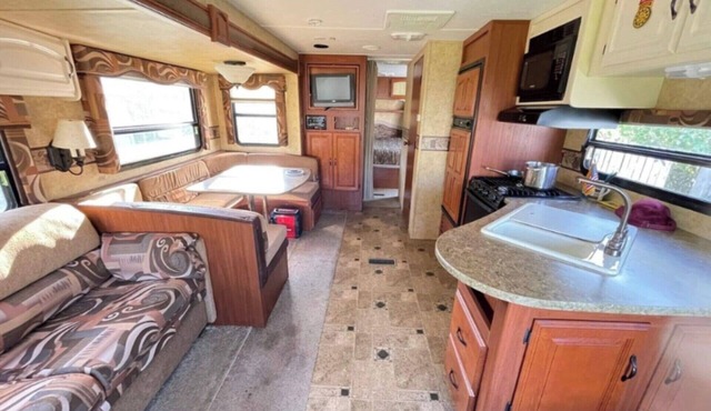 Cozy RV in enchanting Marquette, Michigan