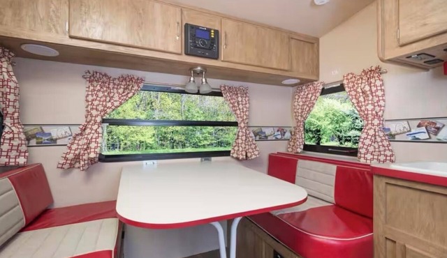 Cozy RV in Terrific Texarkana with WiFi, AC