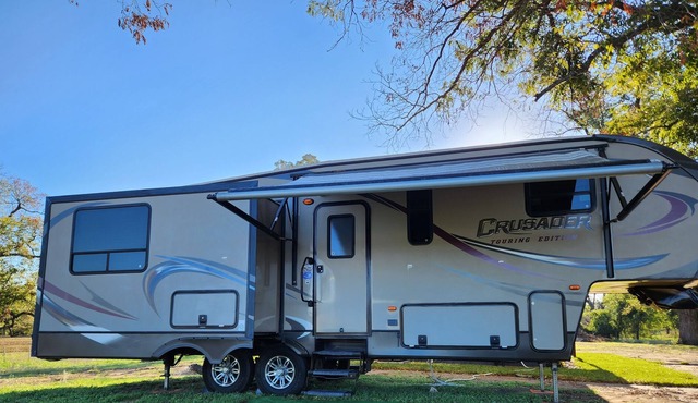 Cozy RV located near Bend, TX!