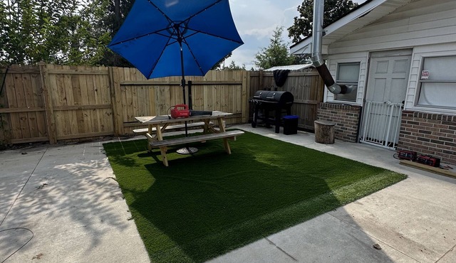 Cozy RV parking minutes away from beaches and shopping