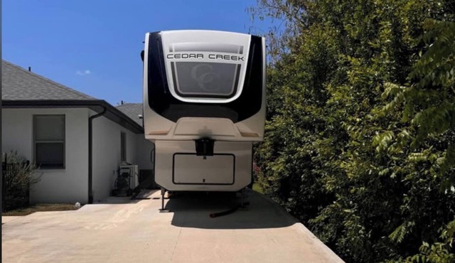 Cozy RV with AC and WiFi in fabulous Clermont