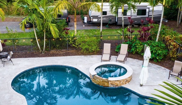 Cozy RV with Saltwater Pool & Hot Tub