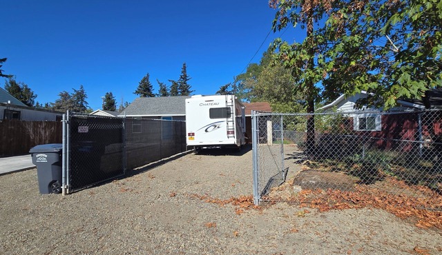 Cozy RV with WiFi in fantastic Portland