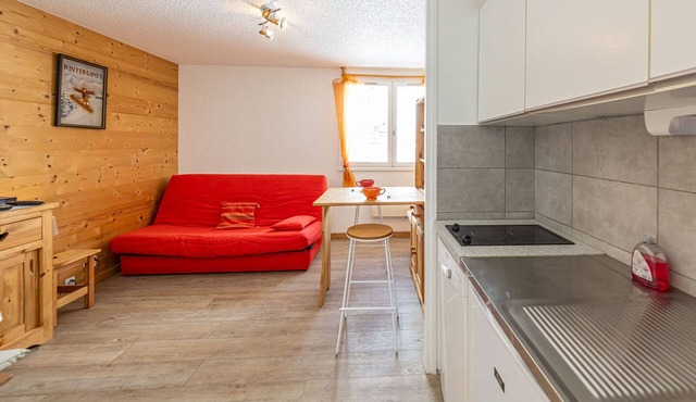 Cozy studio for 2, near ski lift, linen and cleaning included