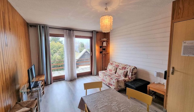 Cozy Studio for 4 with Balcony in Saint-Michel-de-Chaillol – Mountain Views, Pet-Friendly