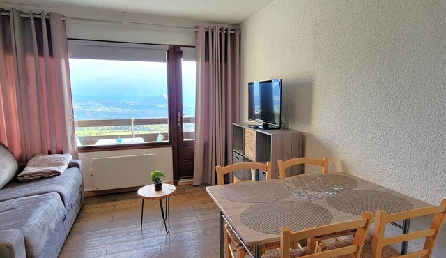 Cozy studio for 2 at ski station