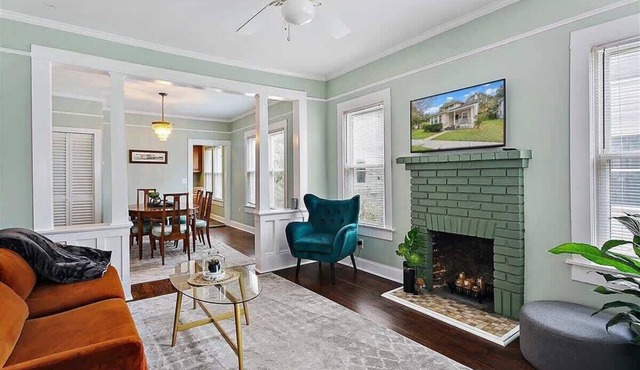 Cozy San Marco Retreat | Team Joseph Ellen