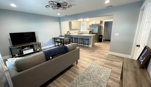 Cozy Savannah 5BR Home