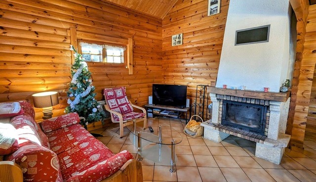 Cozy Scandinavian chalet with sauna and pet-friendly