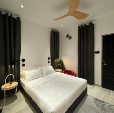 Cozy Scandinavi Guest room - Queen Bed, Free Netflix, Prime & Wi-Fi Near Bukit Mertajam