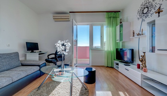 Cozy Sea View Apartment Marinely with big garden and BBQ
