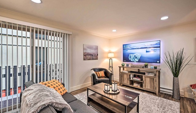 Cozy Seattle Apt in Ballard ~ 7 Mi to Downtown!