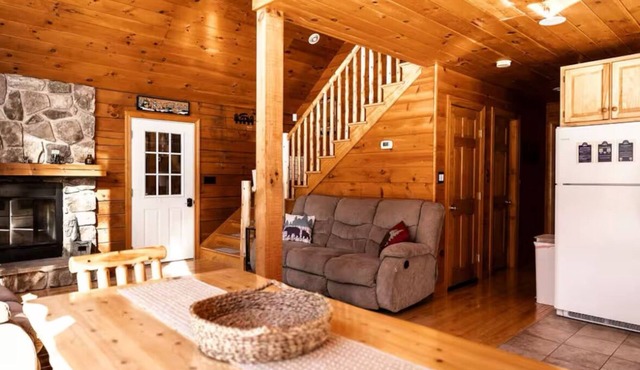 Cozy Secluded 3 BR Log Cabin with Hot Tub and Wood Burning Fireplace!