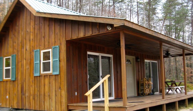 Cozy Secluded Cabin with wi-fi