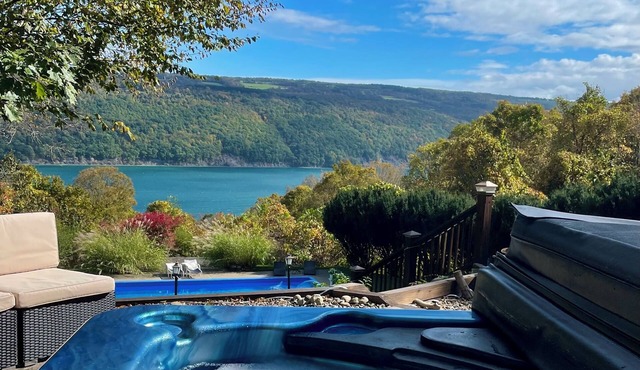 Cozy secluded villa-hot tub, panoramic view, waterfalls, gorge-south skaneateles