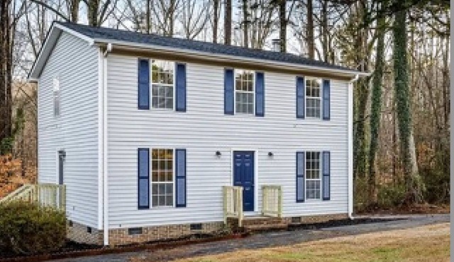 Cozy Seneca Getaway Pet Friendly Sleeps 7!