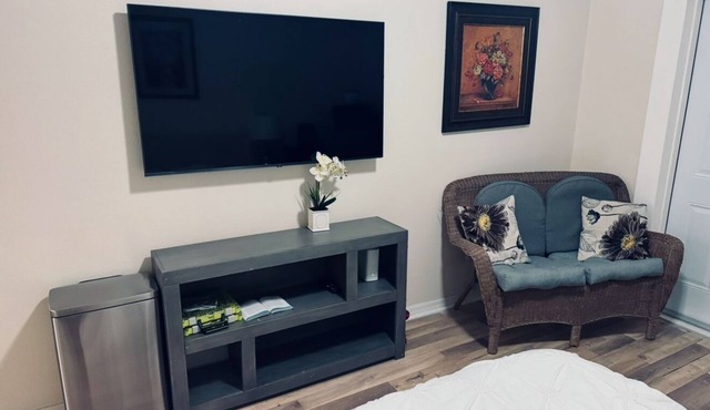 Cozy & Serene Furnished Orlando Studio with Bath & Kitchenette
