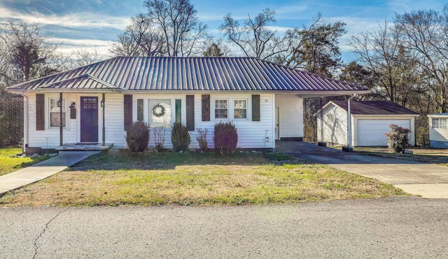 Cozy Shelbyville Home Near Hiking & Distilleries!