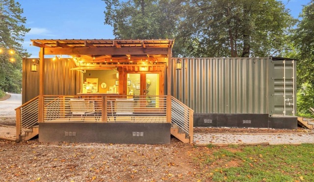 Cozy Shipping Container - Relax by the River