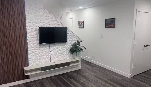 Cozy short stay special, close to the airport