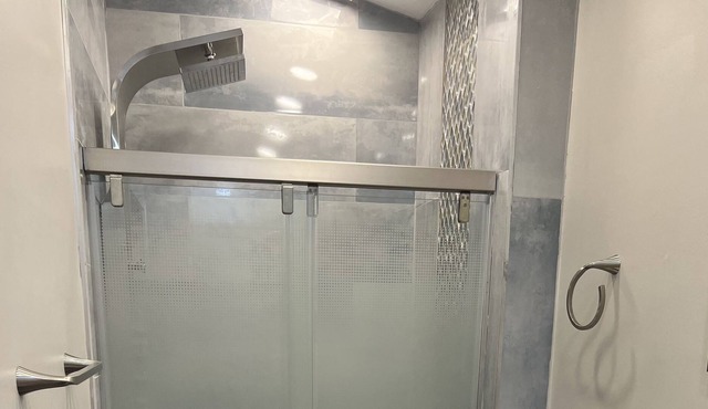 Cozy Single bedroom apartment with full bath