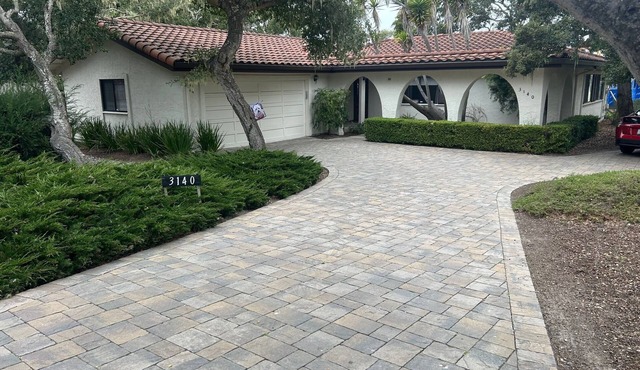 Cozy Single Level Patio Home in Del Monte Forest, Walk to Beach. Pet friendly