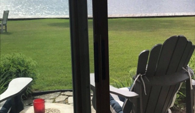 Cozy Sister Bay Waterfront condo n2BR/2BA nGround level porch, lawn, pier, bay