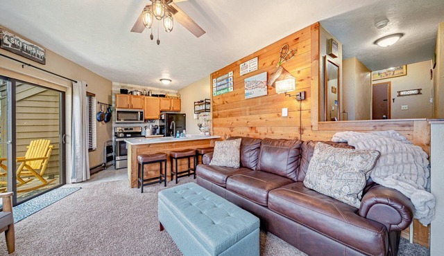 Cozy Ski Condo with Pond View