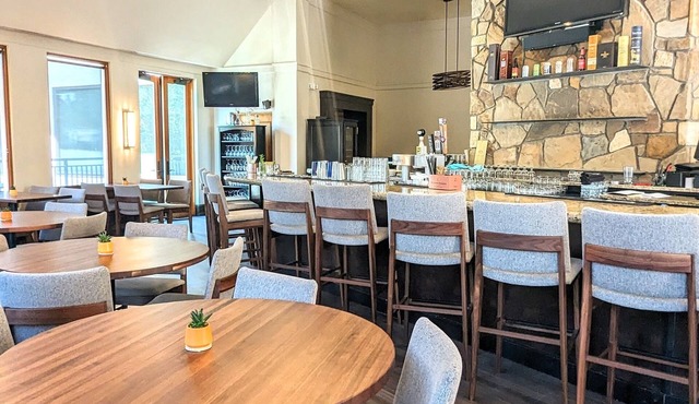 Cozy ski in/ski out retreat in Beaver Creek