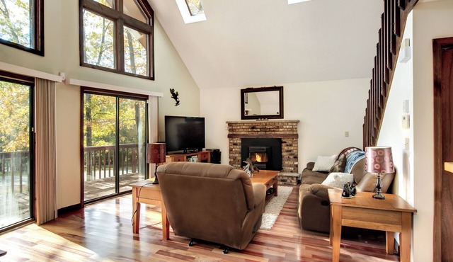 Cozy ski retreat on Shawnee mountain nPet friendly
