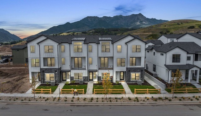 Cozy Ski Retreat Minutes From Snowbasin