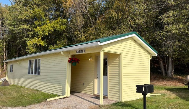 Cozy Sleeping Bear Dunes Cabin