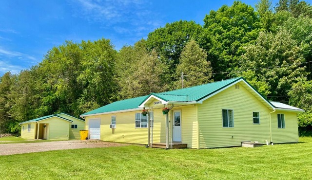 Cozy Sleeping Bear Dunes Cabin 1