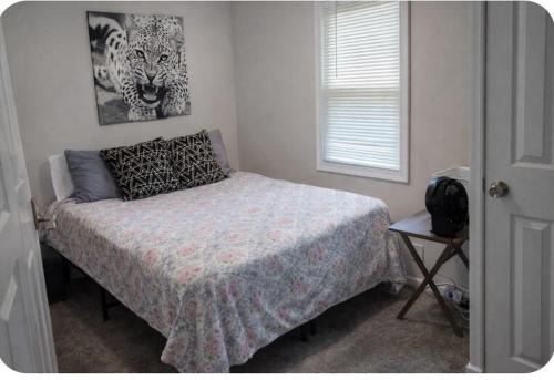 Cozy Small Private Room 3 on McDaniel Street