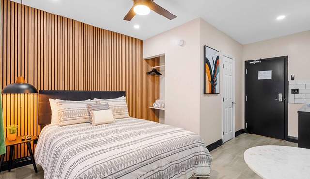 Cozy SoBe Studio | Free Parking & More