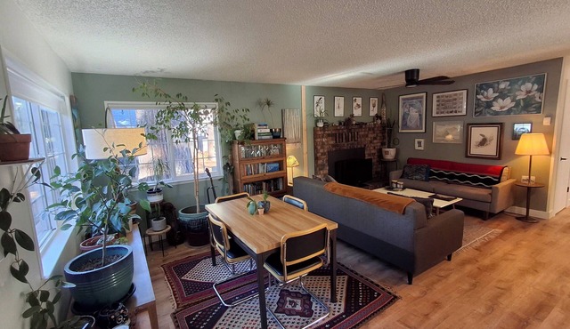 Cozy South Lake Tahoe Home/Dog Friendly/Fenced Yard/Porch