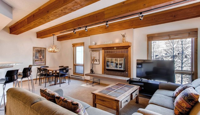Cozy & Spacious 2 Br Condo Sleeps 6! by RedAwning