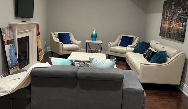 Cozy & spacious 2 bedroom basement apartment just 16 minutes from the airport.