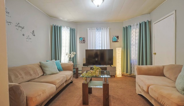 Cozy Spacious 2-bedroom apartment in Hillside, NJ