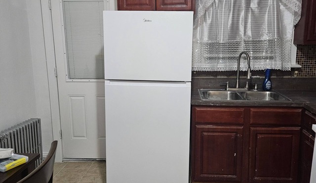 Cozy spacious 2 separate rooms in a two-bedroom apartment