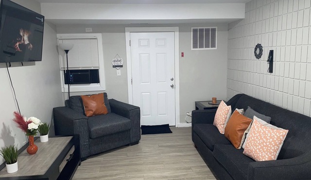 Cozy & Spacious/3 Min Walk to Yale Hospital