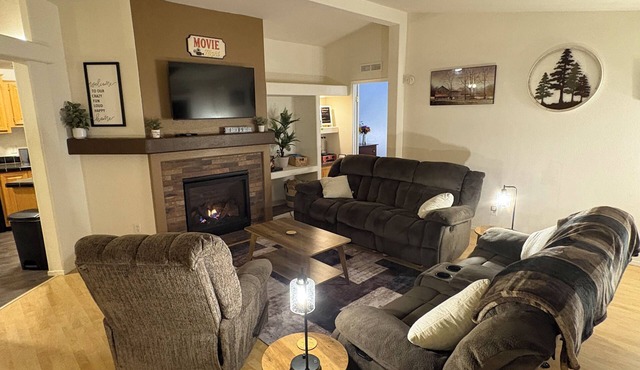 Cozy, Spacious 3BR Retreat in North Albany Family-Friendly, Near OSU & Wineries