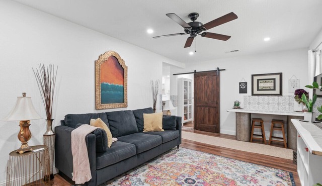 Cozy, Spacious & Allergy Friendly Retreat - 4BR