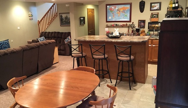 Cozy, spacious and child-friendly. Short walk to town