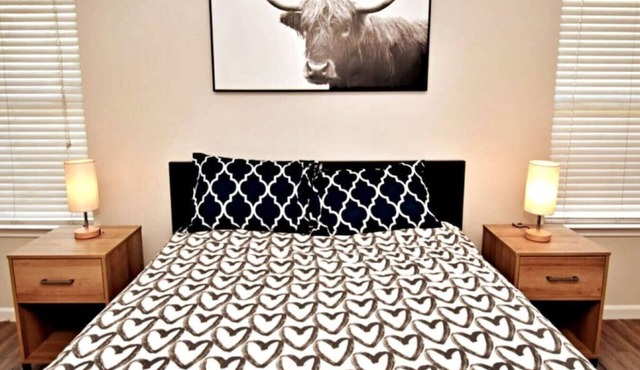 Cozy Spacious Corporate Housing 4 BR|2.5 Bath|Loft|Office|Near Tesla