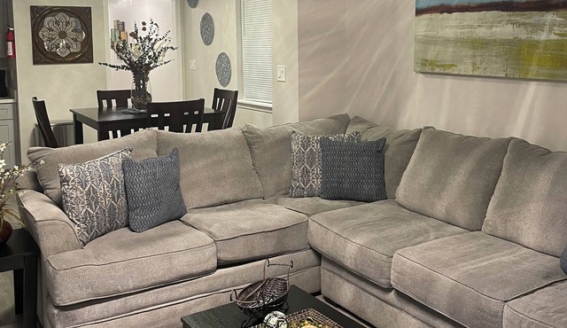 Cozy, Spacious + Modern 3/2 villa in Marigny. Located 5 min from EVERYTHING!!