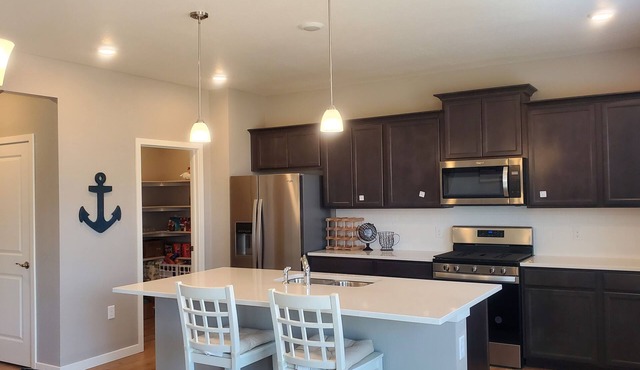 Cozy, Spacious, Mountain Getaway!