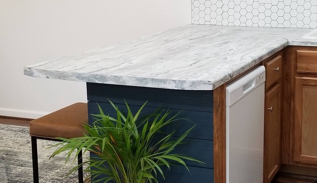 Cozy, spacious tiny home with porch and BBQ