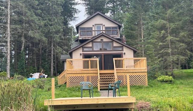 Cozy & Spacious Upstate Lakefront Getaway w/Private Dock Only 2.5 Hrs from NYC